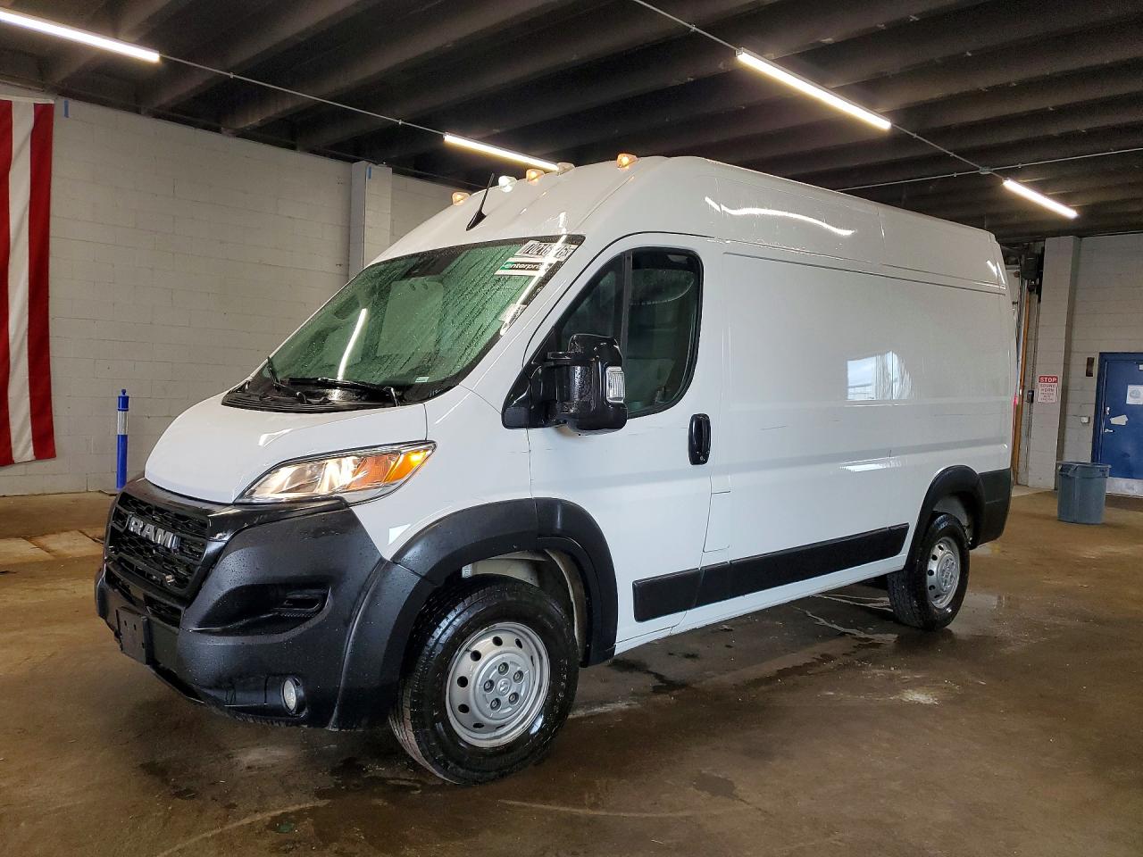 2025 RAM PROMASTER 2500 — Front 3/4