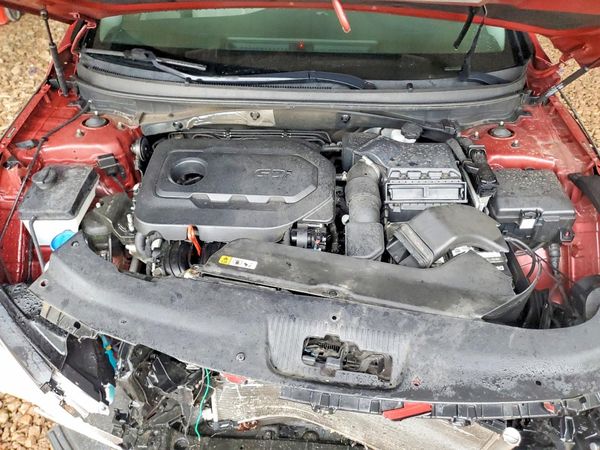 2016 HYUNDAI SONATA — Engine bay