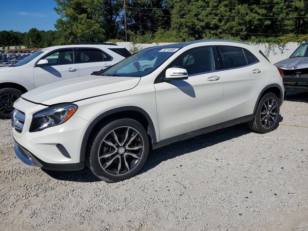 2015 MERCEDES-BENZ GLA — DSFA — Front 3/4