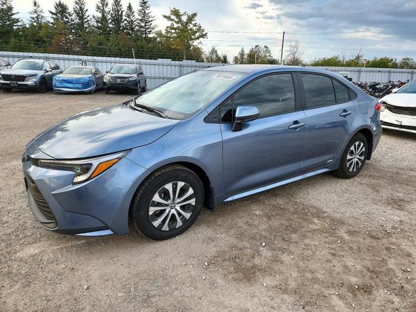 2026 TOYOTA COROLLA — Front 3/4