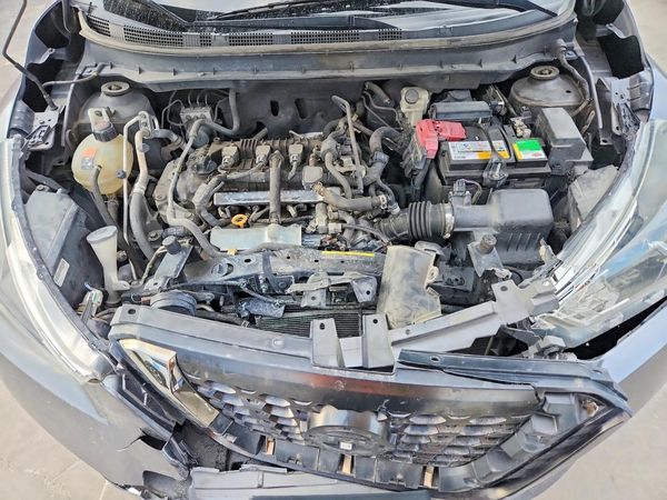 2020 NISSAN KICKS — Engine bay