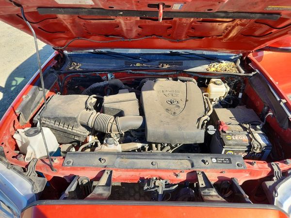 2018 TOYOTA TACOMA — Engine bay