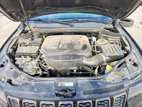 2016 JEEP GRAND CHEROKEE LIMITED 4X4 — Engine bay