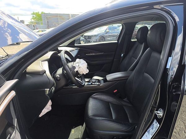 2024 MAZDA CX-30 Premium Package