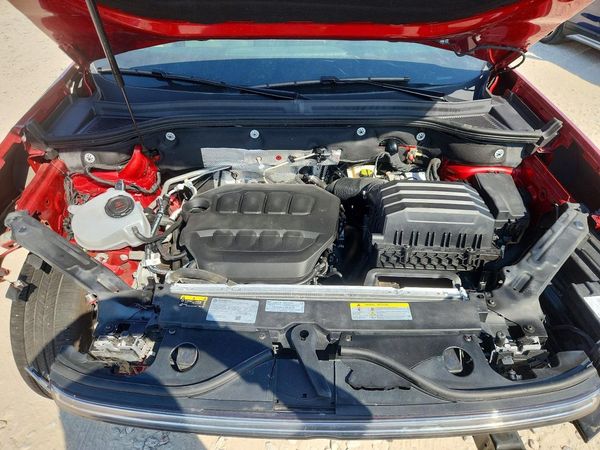 2025 VOLKSWAGEN ATLAS SE — Engine bay