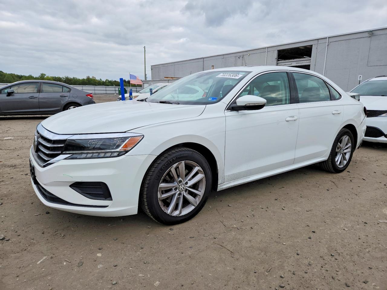 2020 VOLKSWAGEN PASSAT SE — Front 3/4