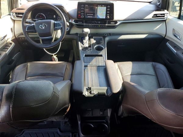2022 TOYOTA SIENNA Platinum — CKPT