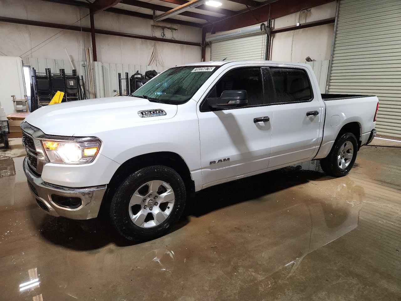 2024 RAM 1500 Big Horn/Lonestar — Front 3/4