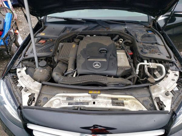 2015 MERCEDES-BENZ C 4-MATIC — Engine bay