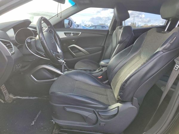 2014 HYUNDAI VELOSTER — DENT