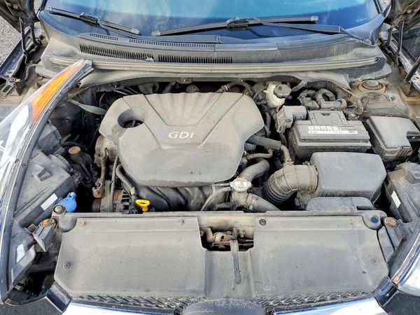 2014 HYUNDAI VELOSTER — Engine bay