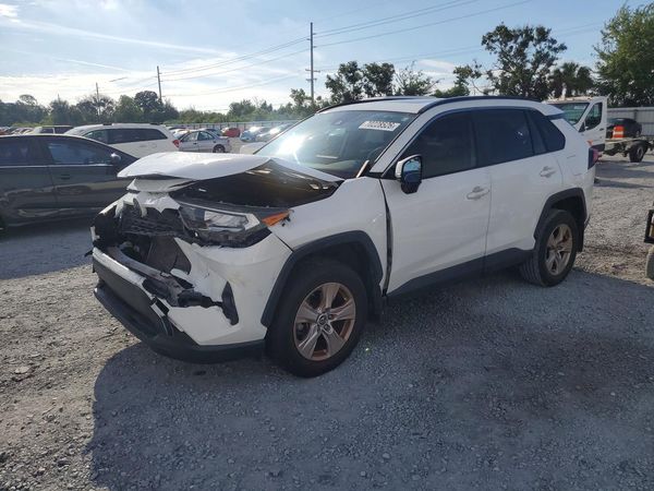 2019 TOYOTA RAV4 — DSFA — Front 3/4