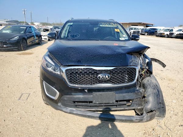 2017 KIA SORENTO L, LX