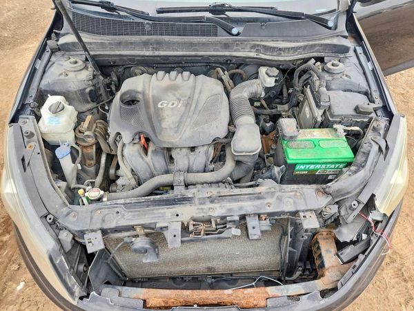 2013 KIA OPTIMA LX — Engine bay
