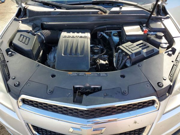 2013 CHEVROLET EQUINOX 1LT — Engine bay