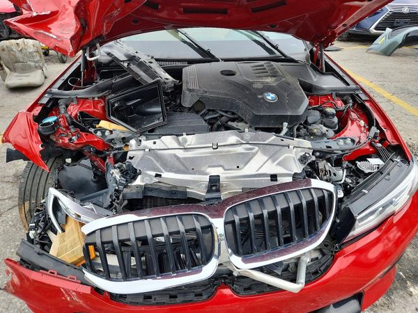 2021 BMW 3 SERIES xDrive — Engine bay
