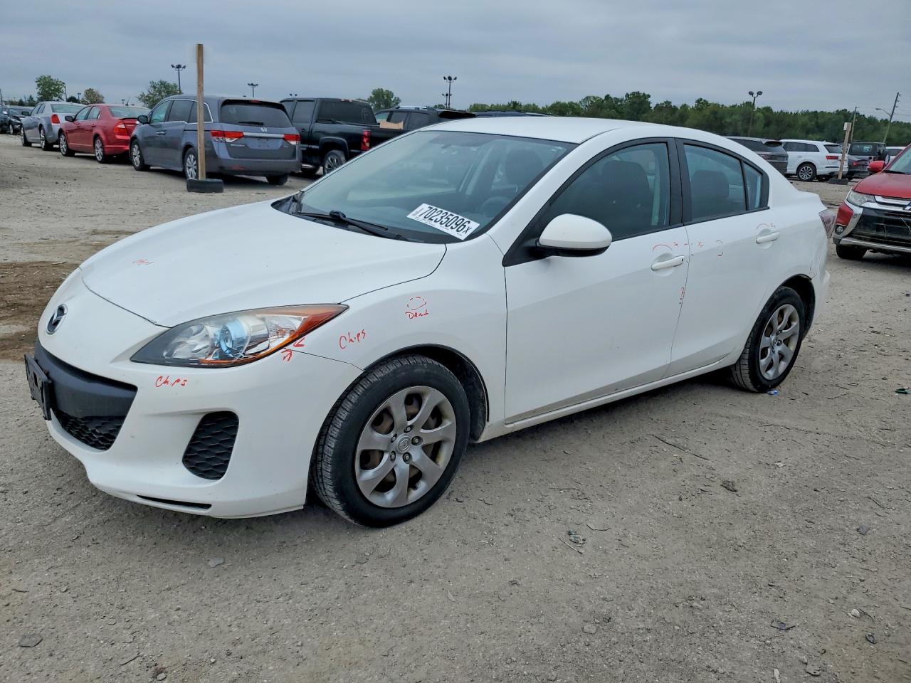 2013 MAZDA 3 Sport/GX — Front 3/4