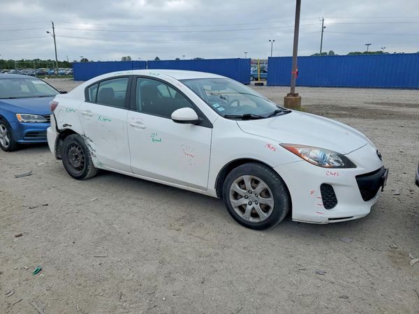 2013 MAZDA 3 Sport/GX — Passenger 3/4
