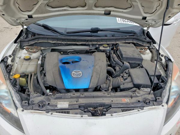 2013 MAZDA 3 Sport/GX — Engine bay