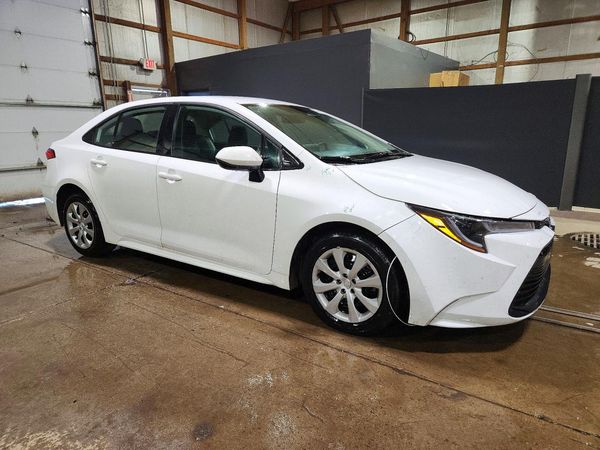 2024 TOYOTA COROLLA — Passenger 3/4