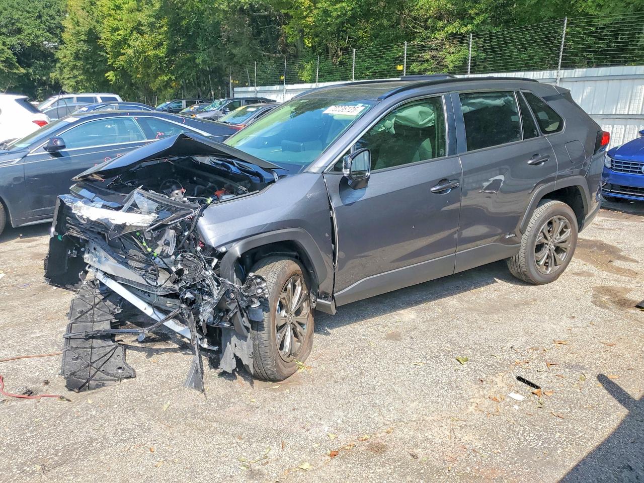 2025 TOYOTA RAV4 XLE Premium — Front 3/4