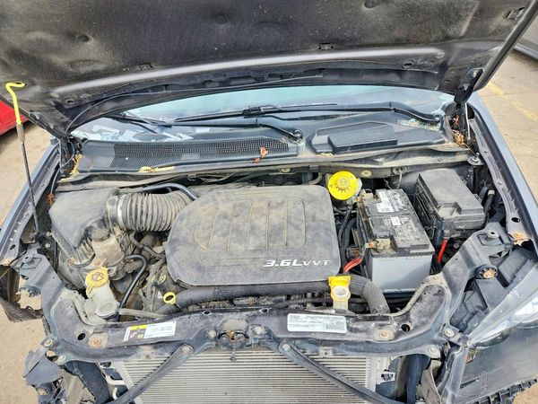 2016 DODGE GRAND CARAVAN R/T — Engine bay