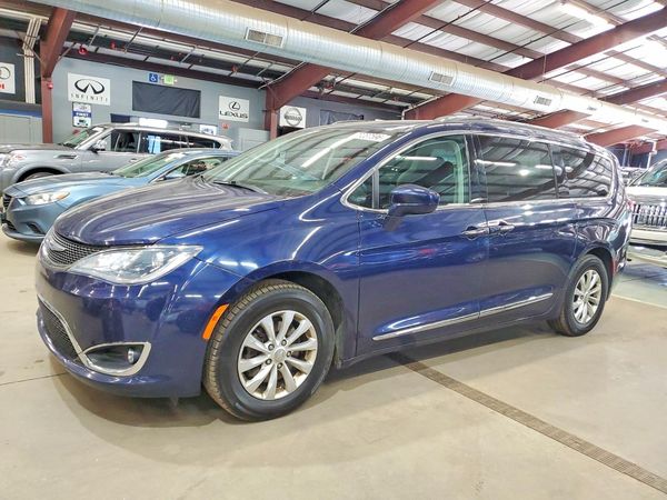 2019 CHRYSLER PACIFICA — DSFA — Front 3/4