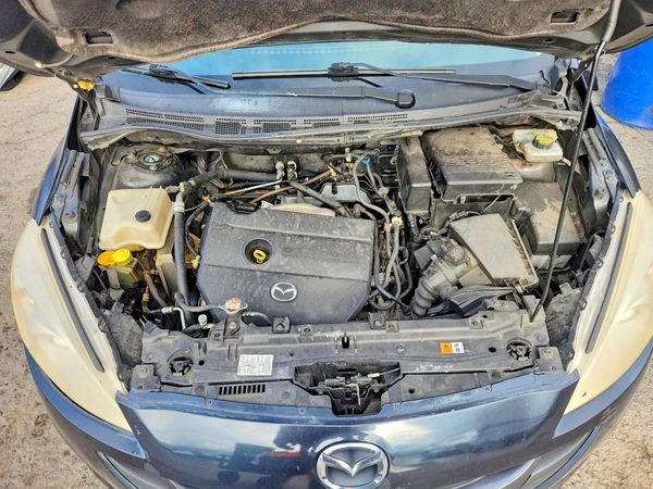 2012 MAZDA 5 Touring/GS — Engine bay