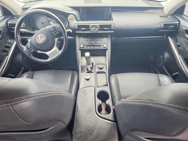 2018 LEXUS IS 300 — CKPT