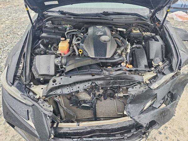 2018 LEXUS IS 300 — Engine bay