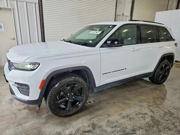 2023 JEEP GRAND CHEROKEE — DSFA — Front 3/4