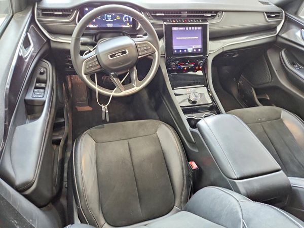2023 JEEP GRAND CHEROKEE Laredo, Altitude — CKPT
