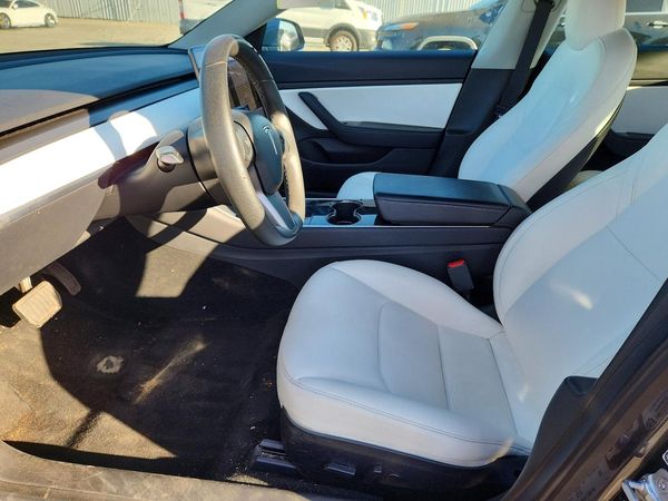 2020 TESLA MODEL 3 — DENT