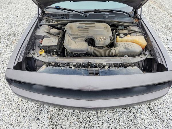 2016 DODGE CHALLENGER SXT — Engine bay