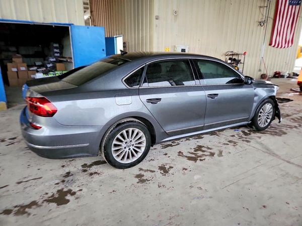 2017 VOLKSWAGEN PASSAT SE — PSRA