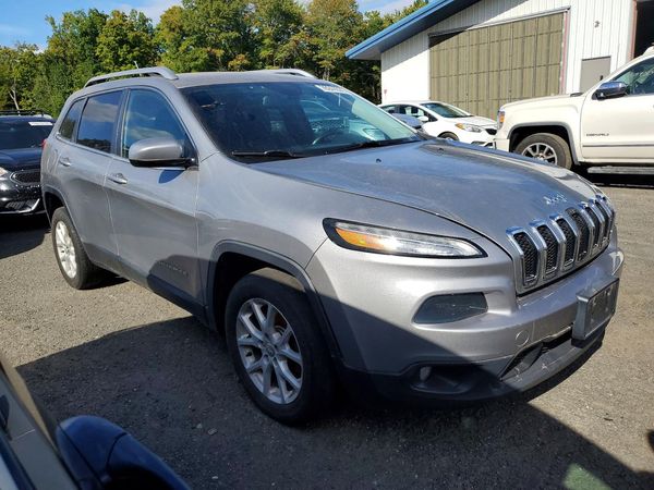 2015 JEEP CHEROKEE Latitude — Passenger 3/4