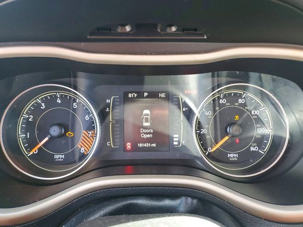 2015 JEEP CHEROKEE Latitude — ODOM