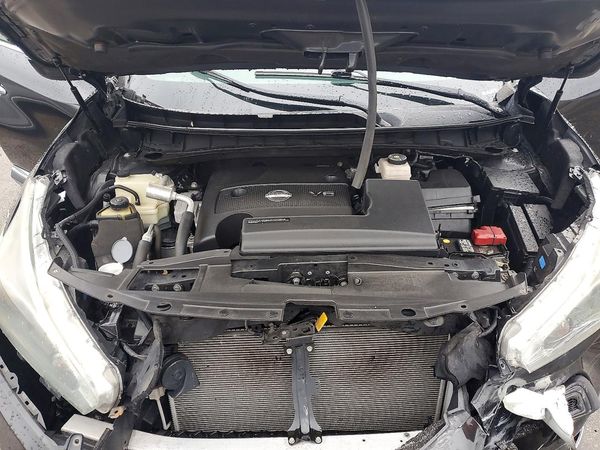 2018 NISSAN MURANO — Engine bay