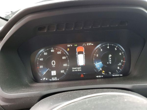 2018 VOLVO XC90 Momentum — ODOM