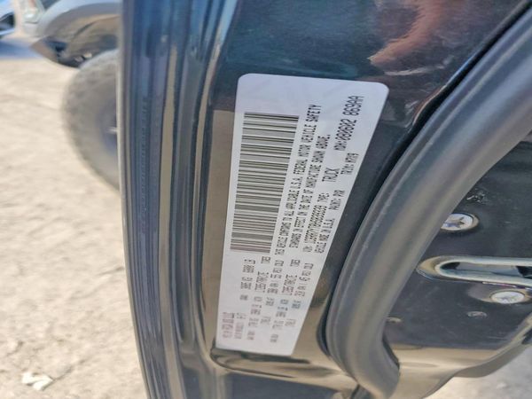 2017 RAM 1500 Rebel — VINS