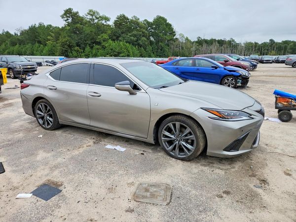 2019 LEXUS ES 350 — Passenger 3/4