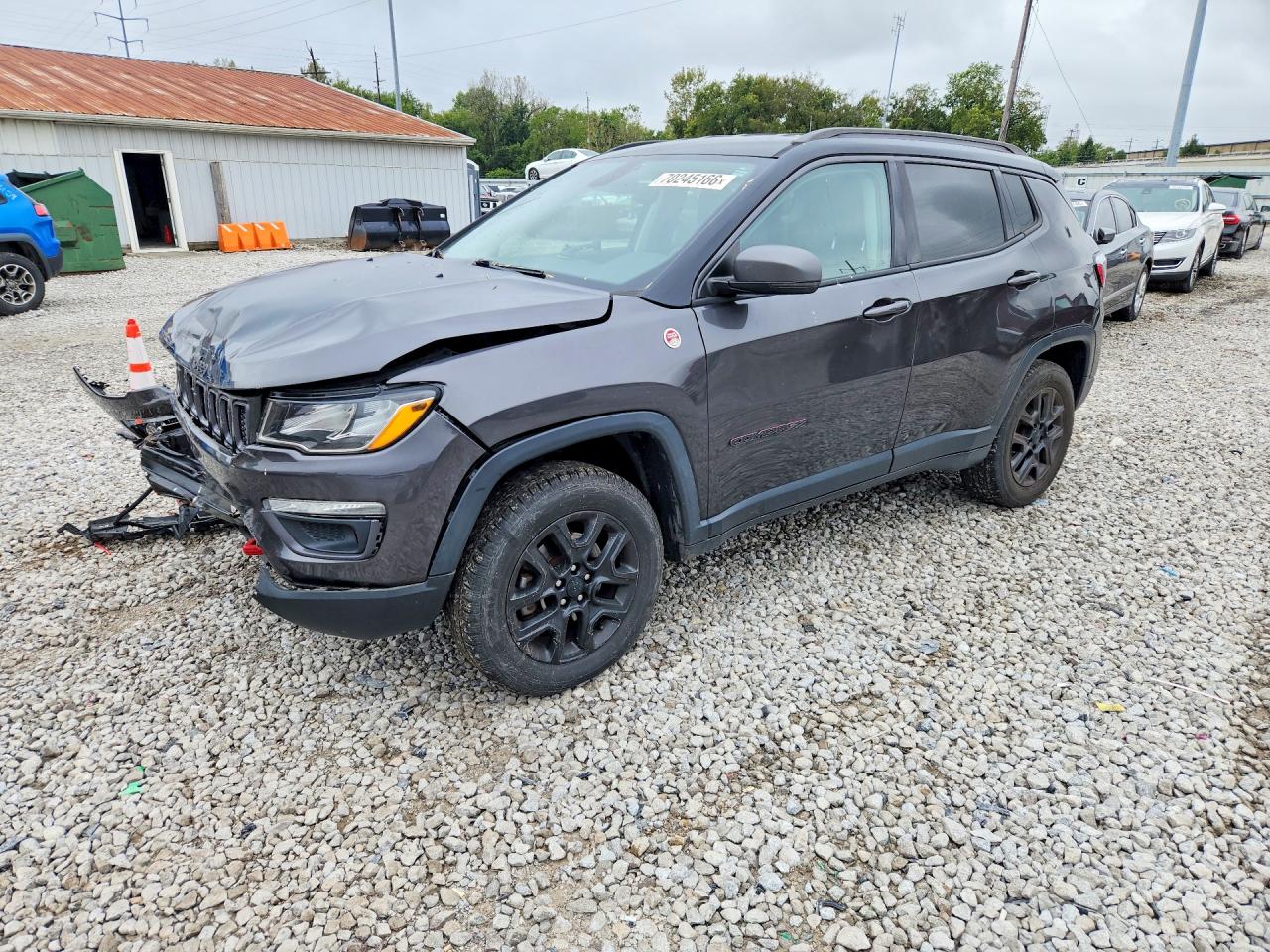 2018 JEEP COMPASS Trailhawk — Front 3/4