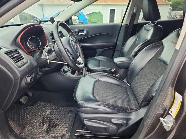 2018 JEEP COMPASS Trailhawk — DENT