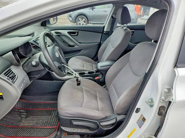 2016 HYUNDAI ELANTRA — DENT