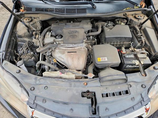 2017 TOYOTA CAMRY LE/SE/XLE/XSE — Engine bay