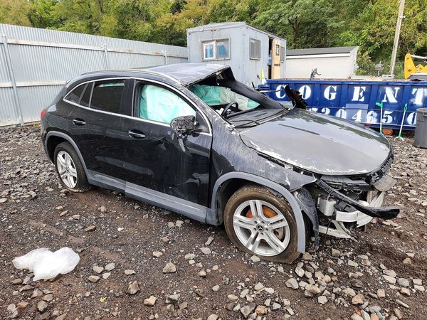 2023 MERCEDES-BENZ GLA-CLASS GLA250 4MATIC — Passenger 3/4