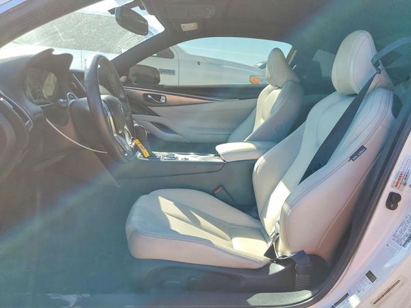 2017 INFINITI Q60 — DENT