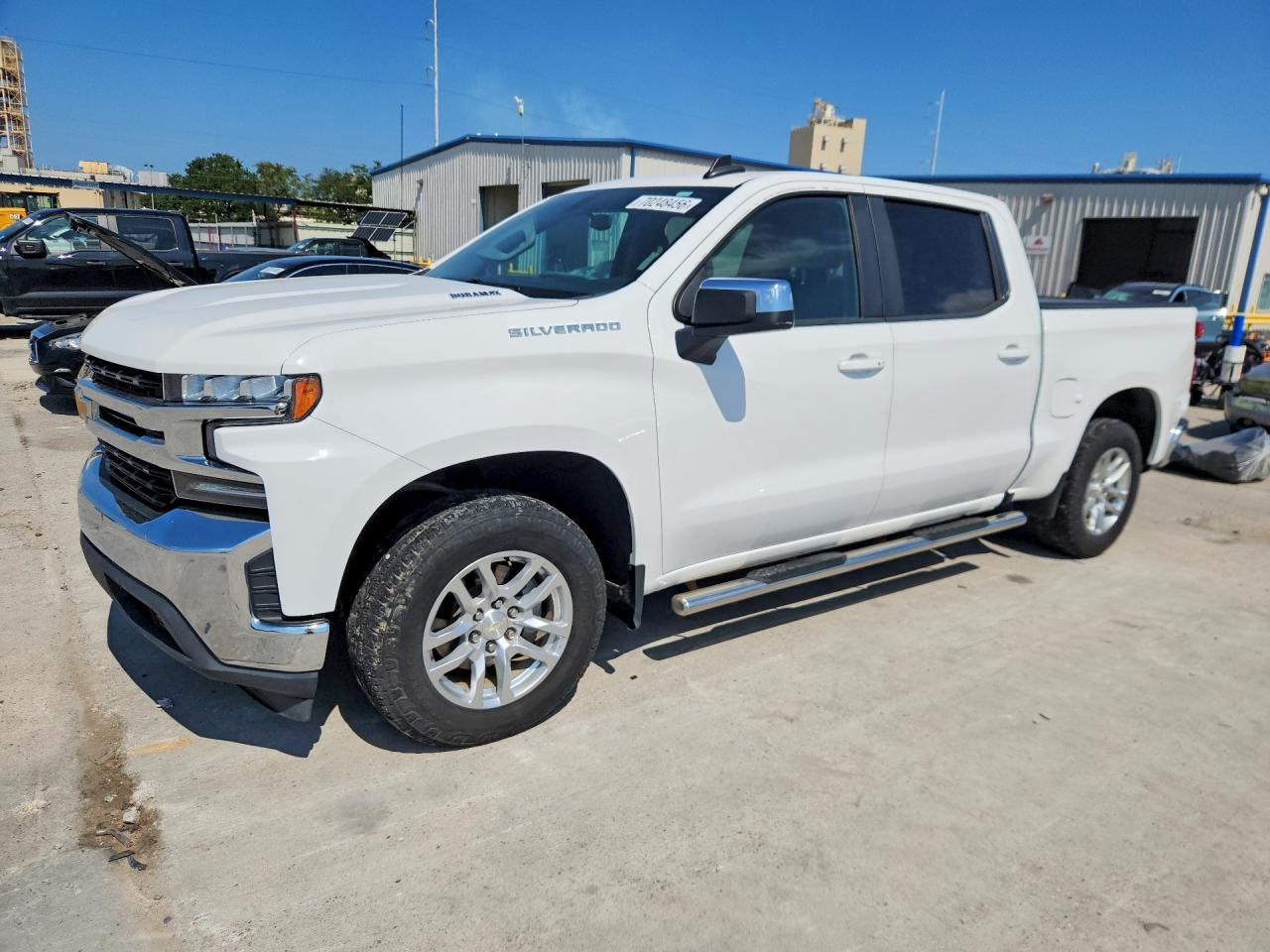 2020 CHEVROLET SILVERADO LT — Front 3/4