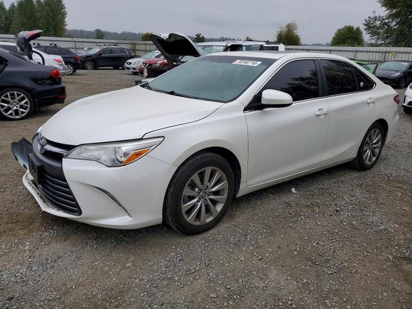2015 TOYOTA CAMRY — DSFA — Front 3/4