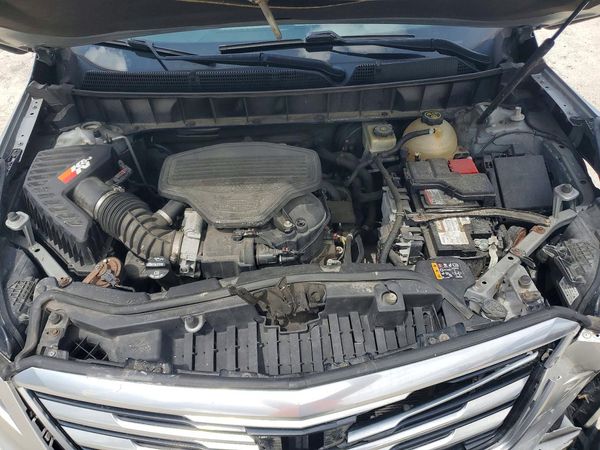 2018 CADILLAC XT5 Premium Luxury — Engine bay